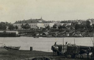 Вид на Буянскую улицу. Фрагмент фотографии А.Ф. Глазачева. 1890–1900-х гг.
